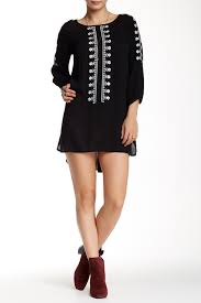 Andree By Unit Embroidered 3 4 Length Sleeve Tunic Dress Nordstrom Rack