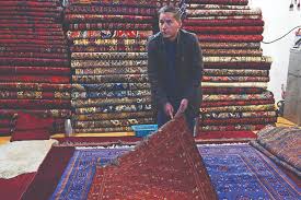 rug hunters risk in search for