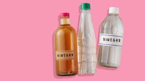 ph of vinegar what makes it acidic