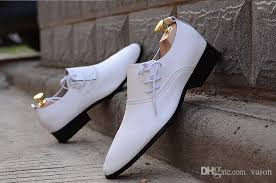 Find great deals on mens white dress shoes at kohl's today! New Hot Sale Mens Wedding White Shoes Mens Black And White Leather Shoes Unique Men Casual Shoes Groom Shoes From Vaion 31 31 Dhgate Com