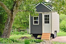 how much does a tiny house cost to build