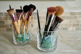 make this gl makeup brush holder