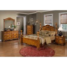 The queen bedroom affords a comfortable space for most couples while still leaving plenty of floor space available for other furniture in a. Four Post King Size Bedroom Sets Ideas On Foter