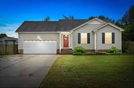 Diy garage door parts offers assistance in finding the correct springs, and ships them with complete do it yourself instructions. 2402 Egret Dr Clarksville Tn 37042 Mls 2193257 Redfin
