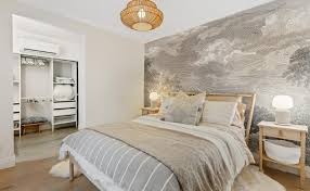 Chic Bedroom Accent Wall Designs For
