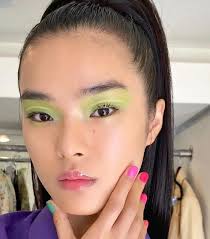 summer makeup trends to try in 2022