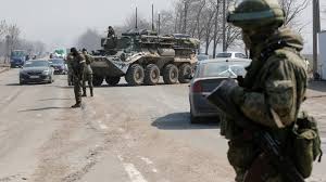 Rusko páchá válečné zločiny, shodli se lídři EU. Spolu s USA slíbili další  sankce i pomoc Ukrajině | Radiožurnál