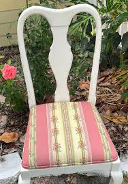 Unique White Queen Anne Vtg Chair