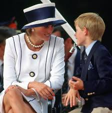 She was the first wife of charles, prince of wales—the heir apparent to the british throne—and mother of prince william and prince harry. Prince Harry Says Princess Diana S Death Left Huge Hole Inside Him In A Note To Bereaved Children