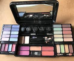 makeup kit to painting set conversion