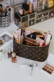 of the best travel makeup essentials to