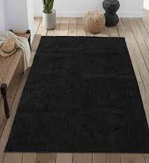 solid carpets black fiber solid 4 x 6 feet machine made carpet by saral home pepperfry