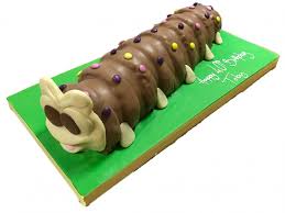While the flavours are nice and the melted chocolate is very nice indeed, it's the icing that puts me off. Chocolate Caterpillar Cake