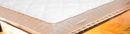 Danach mit einem trockenen baumwolltuch das im wasser gelöste blut vorsichtig. Matratzenreinigung Matratzenreingung Essentielle Tipps Zur Matratzenhygiene
