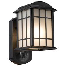 porch light security with night