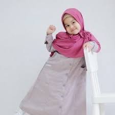 Busana muslim anak daffa terbuat dari bahan katun, nyaman dipakai, tersedia dalam. 10 Tips Memilih Busana Muslim Anak Perempuan Baik Dari Segi Model Bahan Hingga Jahitannya