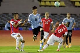 Las selecciones de uruguay y chile empataron a un gol en el partido por la copa américa. Bgqensmqrr2x3m