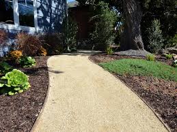 install a decomposed granite pathway