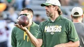 why-is-aaron-rodgers-on-the-bench