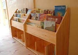 絵本棚 を100均素材やすのこで作る 見せて飾るdiyアイデア ギャザリー 絵本棚 本棚 壁 収納