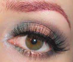 soft copper and green eye makeup look