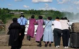 At what age do Amish have babies?