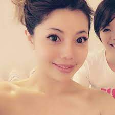 レイザーラモンHGの妻が“自称すっぴん”披露で整形疑惑再燃！ 紗栄子より無名なのに、8年も叩かれ続けるワケ (2015年8月12日) -  エキサイトニュース