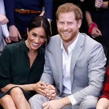The queen's commonwealth trust shared the gif on twitter. Prince Harry Meghan Markle And Archie Share Christmas Card 2019