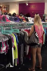 selling your clothes to consignment s