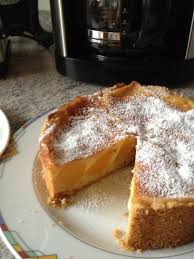 Kuchen etwas auskühlen lassen und aus der form nehmen. Pfirsich Pudding Kuchen 18 Cm Springform Kochmeister Rezept