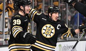 https://sportsbookwire.usatoday.com/article/toronto-maple-leafs-vs-boston-bruins-nhl-playoffs-first-round-game-3-odds-tips-and-betting-trends/ gambar png