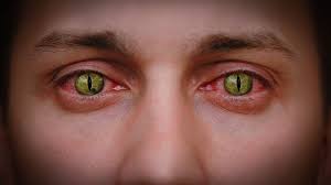 contact lenses in graphic pictures