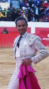 Luis Bolívar se impone a una insufrible corrida en Huamachuco, Perú -  Tendido7