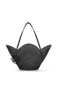 Petal basket bag in raffia and calfskin