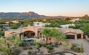 luxury homes in scottsdale curly on