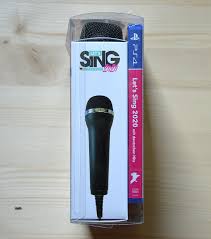 Grab your microphone and let the party rise with international chart toppers like immer wenn wir sehn us by lea x cyril, love someone by lukas graham or legendary classics like angels by robbie williams. Koch Media Let S Sing 2020 Mit Deutschen Hits Inklusive 2 Mics Ps4 Gunstig Kaufen Ebay