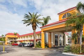 What are the best transportation options in and around new port richey? Days Inn Suites By Wyndham Port Richey Port Richey Fl Hotels