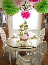 It's very easy to decorate the dining table in a springy ambience; Colorful Spring Table Setting Hgtv
