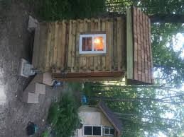 Tiny Cabin Using Recycled Pallets