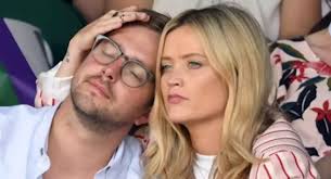 Iain andrew stirling is a scottish comedian, writer, television presenter, voice over narrator and twitch streamer from edinburgh, scotland. Laura Whitmore Laura Whitmore Iain Stirling S Love Story Awkward Dms Tragedy And Baby Joy Iain Stirling
