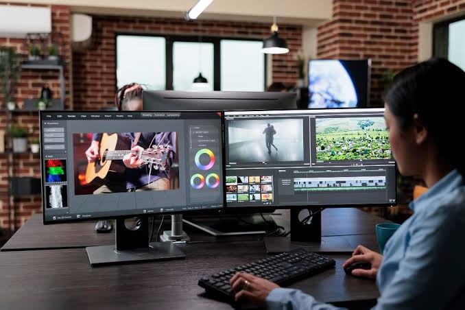 Desainer Multimedia (Multimedia Designer)