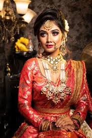 bridal jewellery for round face shape