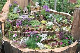 30 Amazing Tree Stump Ideas For The Garden