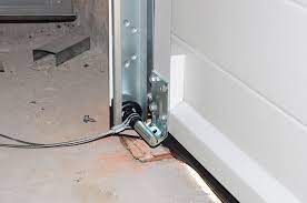 Follow me in this video on how to fix a cable off a garage door. Why Do Garage Door Cables Slip Ponderosa Garage Door Repair