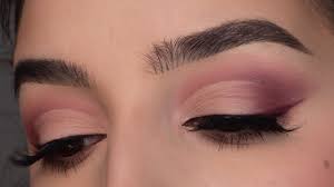 simple soft pink cut crease eyeshadow