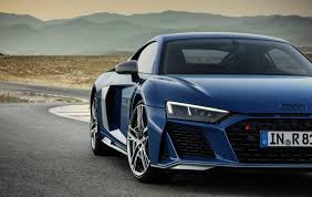 The type 4s is based on the lamborghini huracan and shares its platform and engine. 2019 Audi R8 Gets Meaner Look And More Power Slashgear