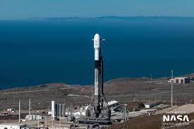 "Simultaneous Launch of Starlink v2, Iridium, and OneWeb Satellites via Falcon 9 Rockets"