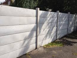 how to paint a plain precast wall