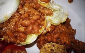 In large pan, cook beef, onion and green pepper until meat is browned. Baked Beans With Hamburger Slow Cooker Recipe Recipezazz Com