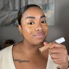 the e l f camo concealer offers long